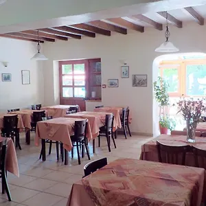 https://hotel-engilberge.fr-provencehotel.com